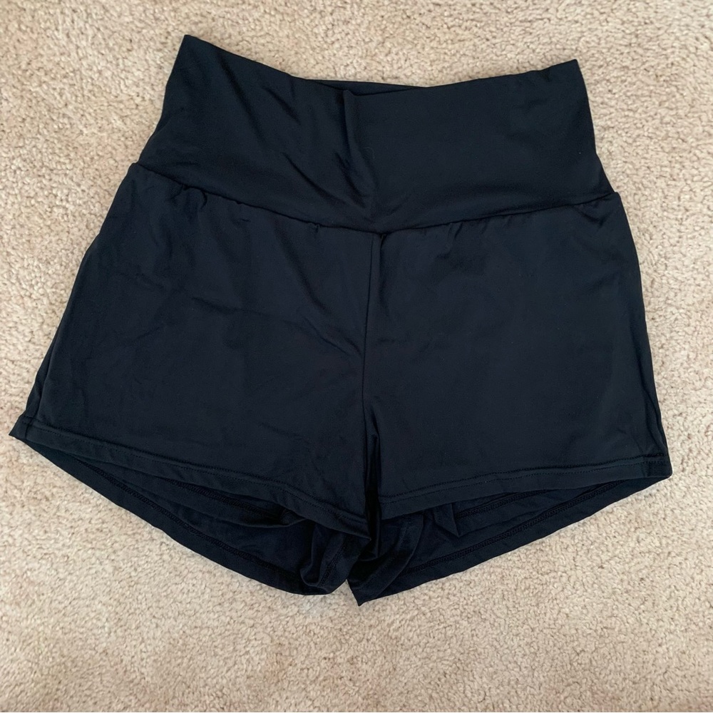 HALARA NWT Back Pocket Plus Side Hidden Pocket 2-in-1 Gym Shorts 3”